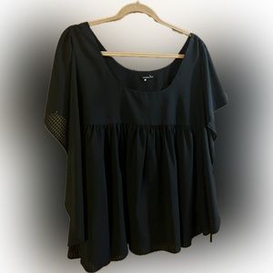 Who What Wear | Black Short Sleeve Woman’s Shirt | XL | Sleeves Flow w/ ties